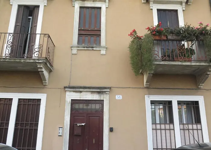 Apartment With Lovely Garden Verona