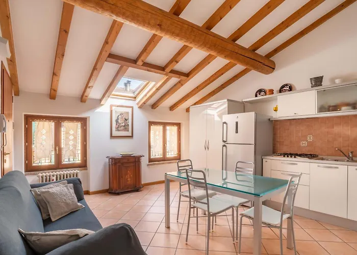 Veronetta Mini Attic