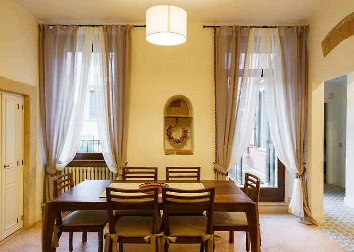 Domus Verona - Elegante Residenza Satiro