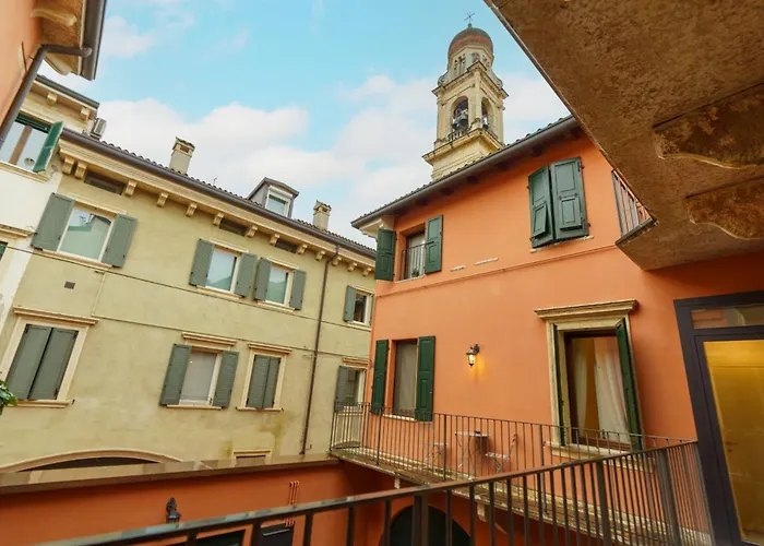 Domus Verona - Elegante Residenza Satiro