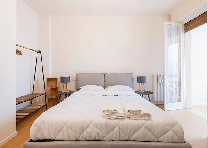 Vicolo Leoni 2BRD apartment Verona