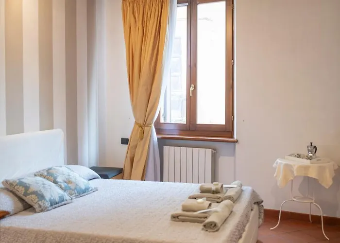 Ai piedi del castello / 4PL / Apt. FULL Verona