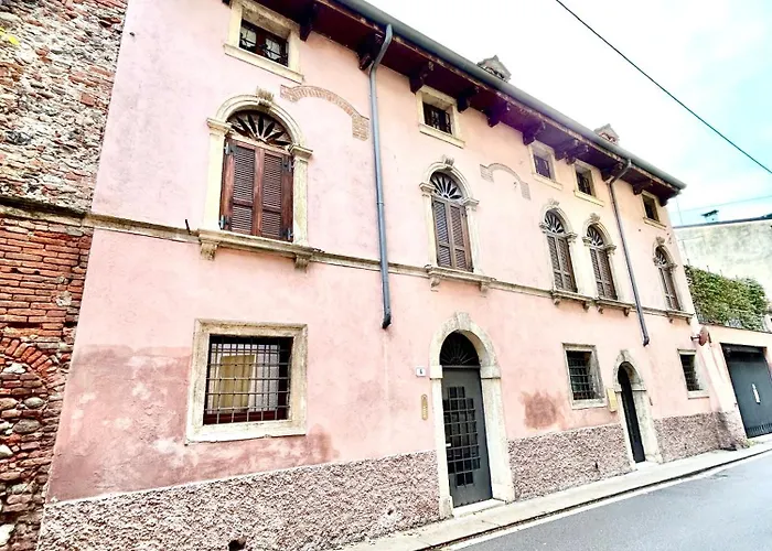 Rosso Verona Suite-Free Parking