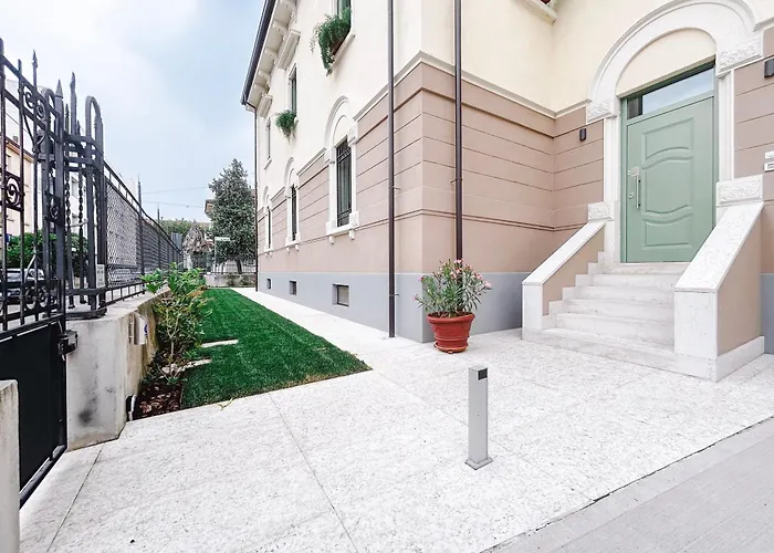 Via Poma Rooms Verona