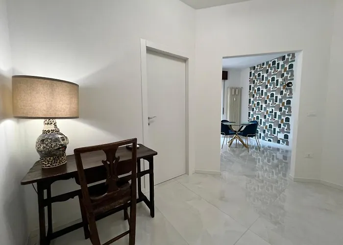 Frame Of Verona Apartments