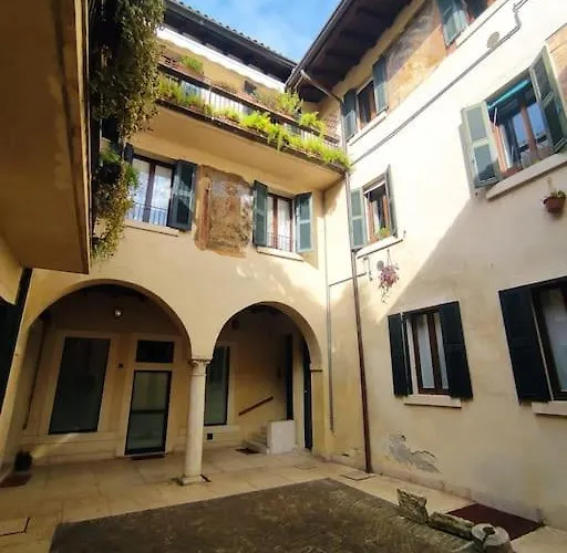 Appartamento Casa dei Pittori - a pochi passi da Piazza Erbe Verona