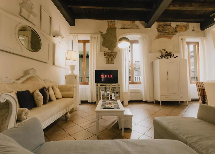 Piazza Erbe Luxury Apartment Verona
