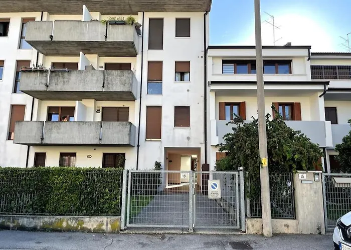 Appartamento 2612 HOUSE piano terra garage e wi-fi Verona