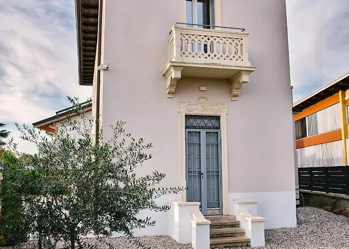 VILLA DEI SOGNI appartamento vicino ospedale Borgo Trento,Fiera e Arena di Verona