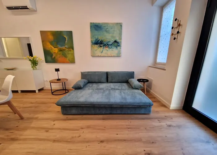 Casa Ross - appartamento Elegante e Confortevole, recentemente Rinnovato Verona