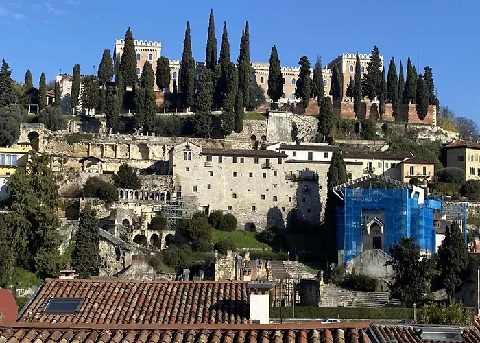 Ponte Pietra Luxury Home in Verona