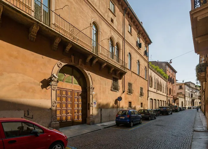 Leoncino 9 city apartment Verona