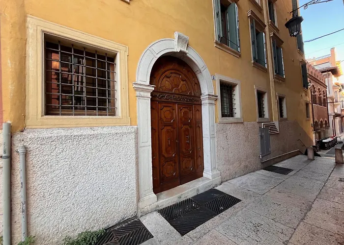 Piazza Erbe Lodge Verona