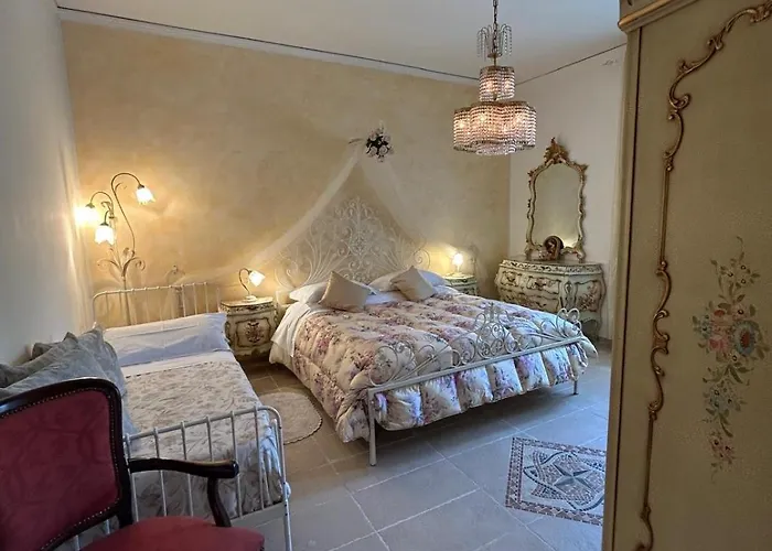 Venetian Style Apartments In Villa Verona