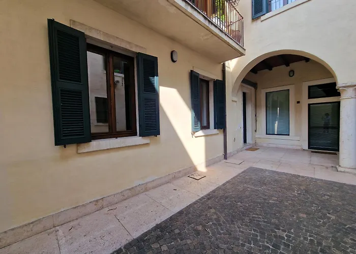 Anastasia Apartment - Piazza Erbe City Center Verona