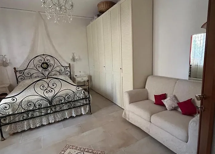 Venetian Style Apartments In Villa Verona