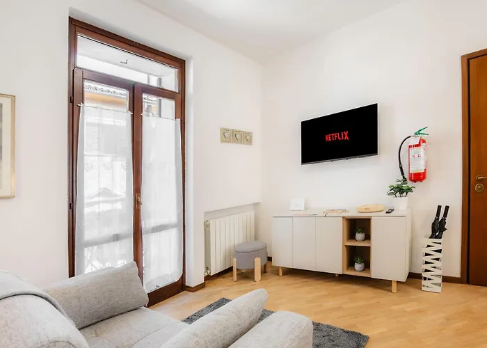 Eap Suites 2, Verona