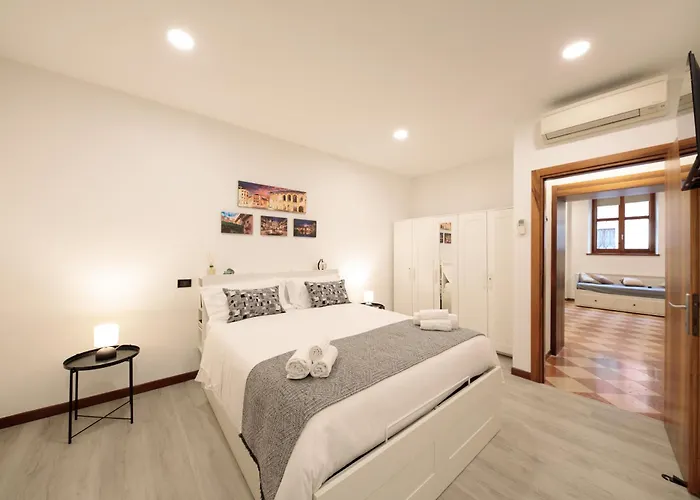 Domus Arena Exclusive Apartment - 5 letti - 300 mt Arena di Verona