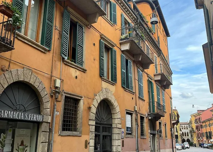 Residenza Tazzoli - Big House 120 M2, With 2 Bedrooms And 2 Bathrooms Verona