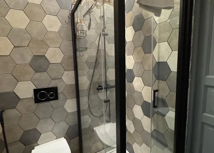 Becket Verona Flat