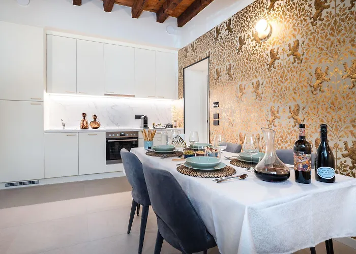 Palazzo Gaspari Luxury Apartment - Unit 4 - 300 mt Arena Verona
