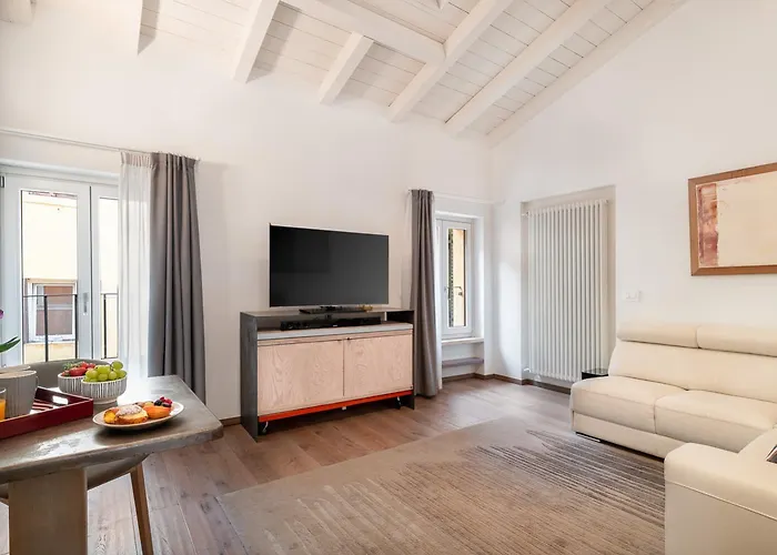 Conte Manfredo And Donna Angelina Apartments With Breathtaking Arena Views In Verona