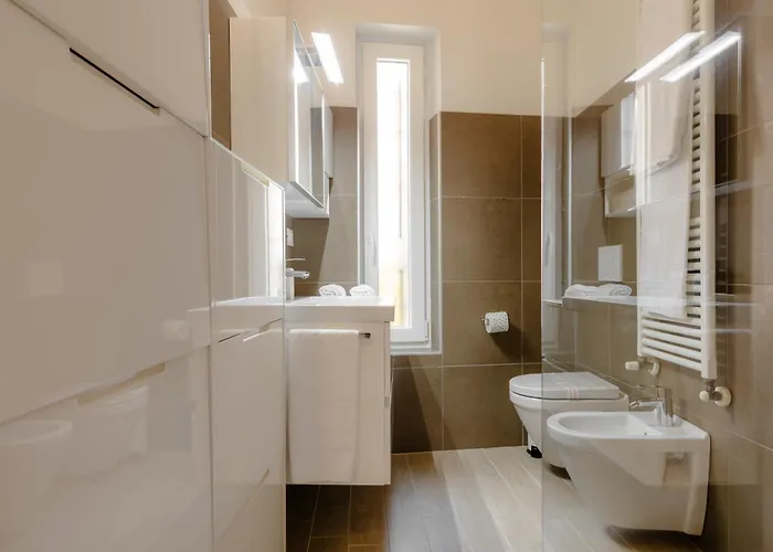 Eap Suites, Verona