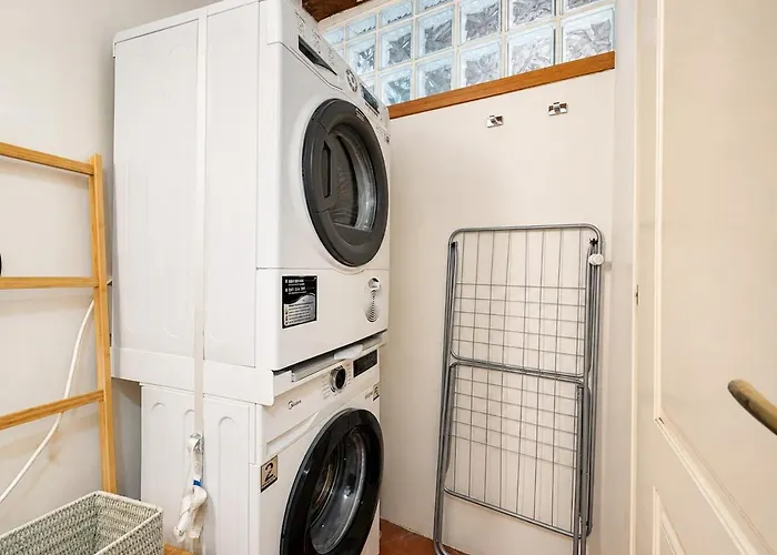 Ai piedi del castello / 4PL / Apt. FULL Verona