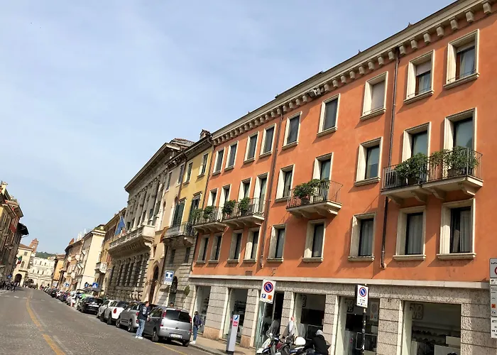 Verona Romana Apartments