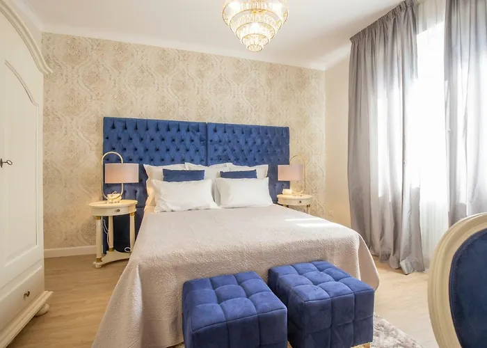 Crys: Apartments, Holiday, Business, Blu Verona